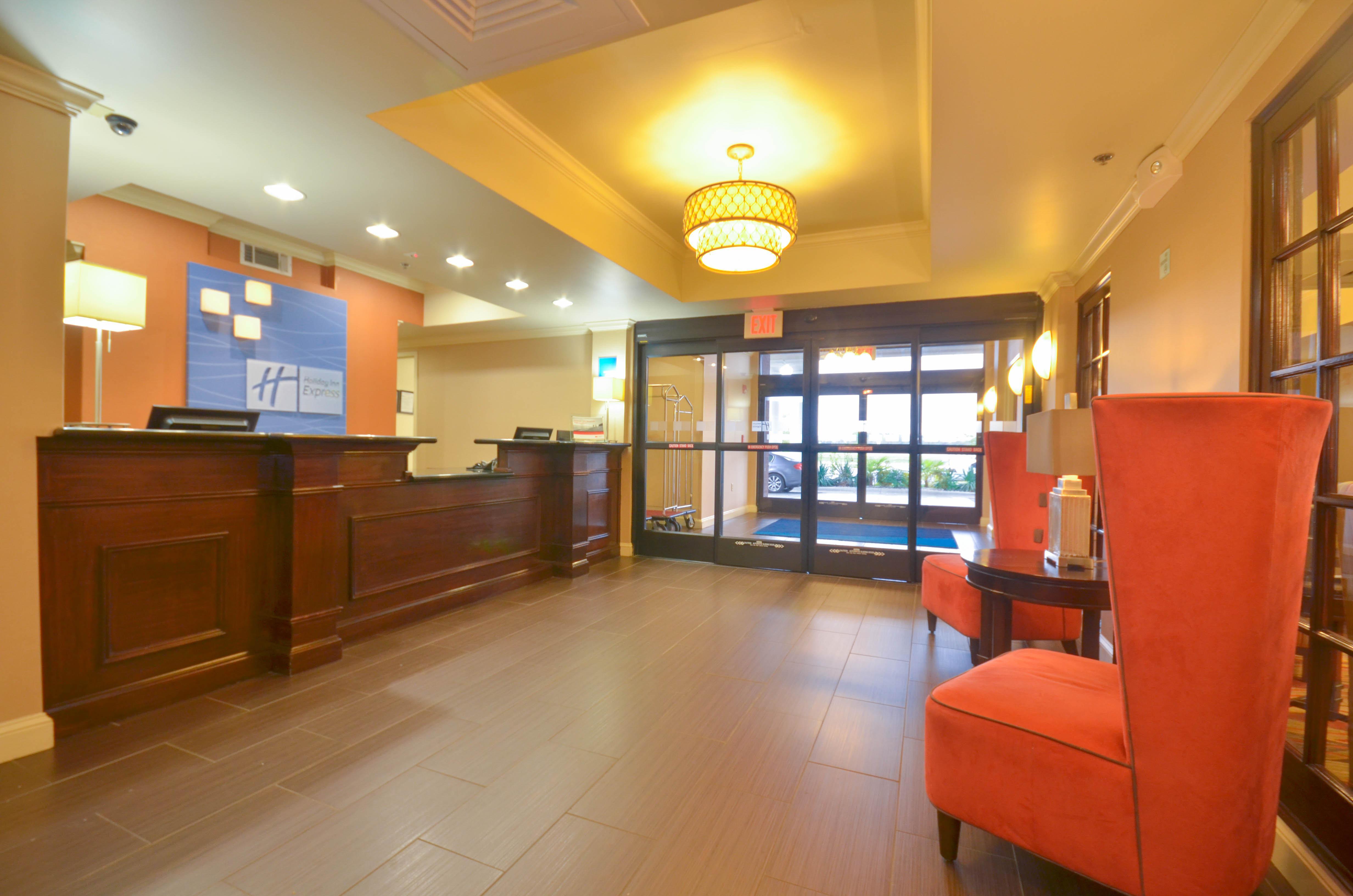 Holiday Inn Express & Suites Pine Bluff/Pines Mall By Ihg Ngoại thất bức ảnh