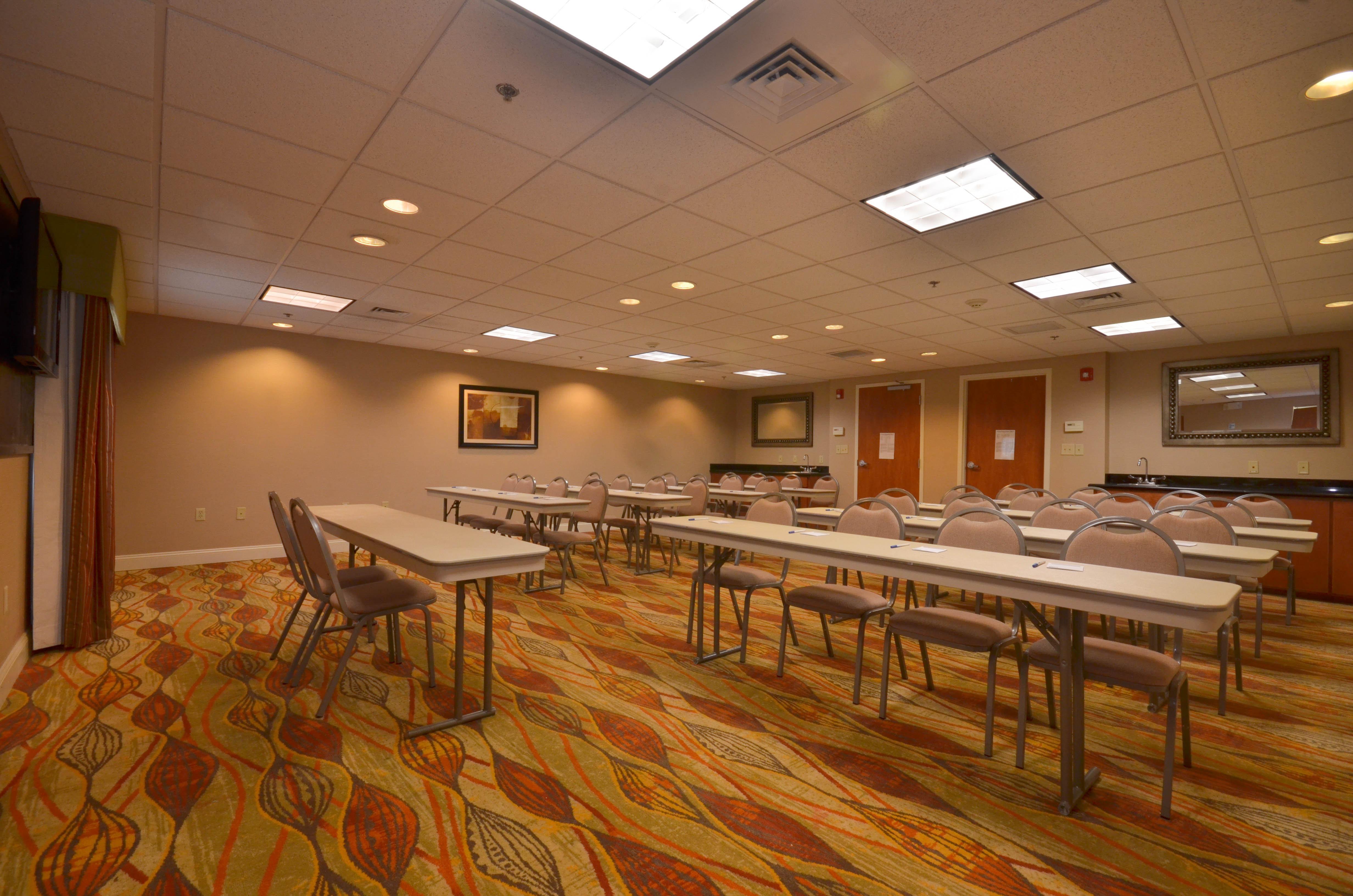 Holiday Inn Express & Suites Pine Bluff/Pines Mall By Ihg Ngoại thất bức ảnh