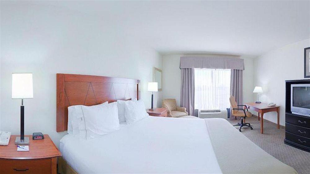 Holiday Inn Express & Suites Pine Bluff/Pines Mall By Ihg Ngoại thất bức ảnh